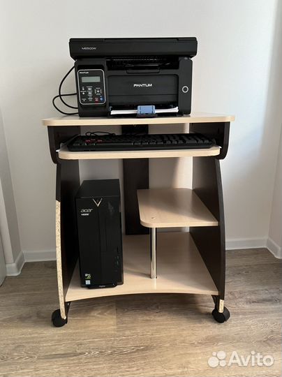 Стол компьютерный, письменный