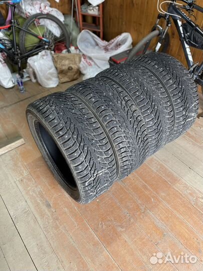 Nokian Tyres Hakkapeliitta 9 SUV 265/50 R20 111