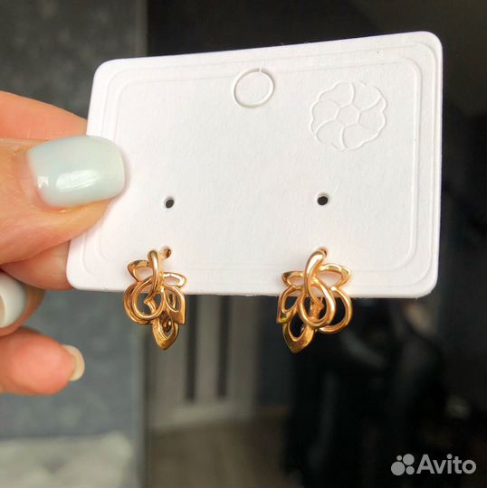 Золотые серьги