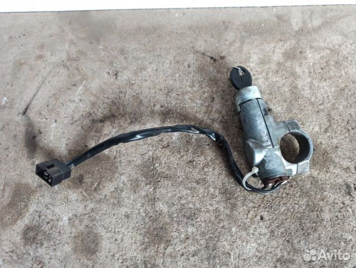 Замок зажигания Subaru Legacy B10 EJ22 2200CC 1994