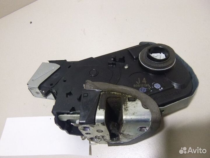 Замок багажника Toyota RAV4-3 2006-2013