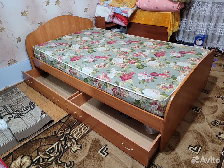 Кровать двухспальная
