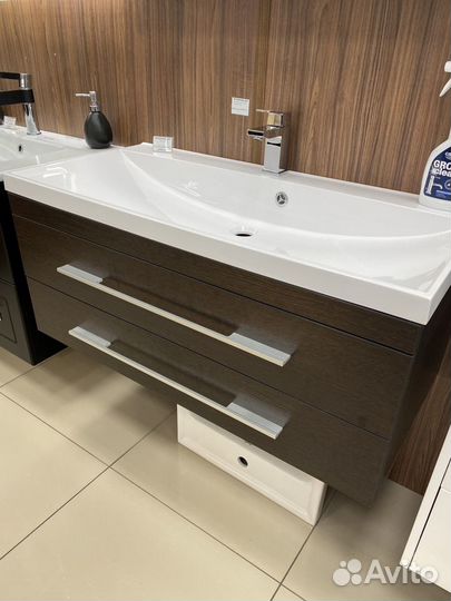 Комплект мебели для ванной 100