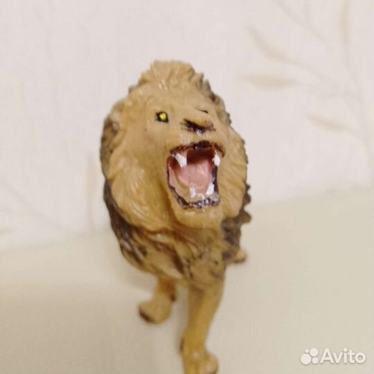 Фигурка Льва