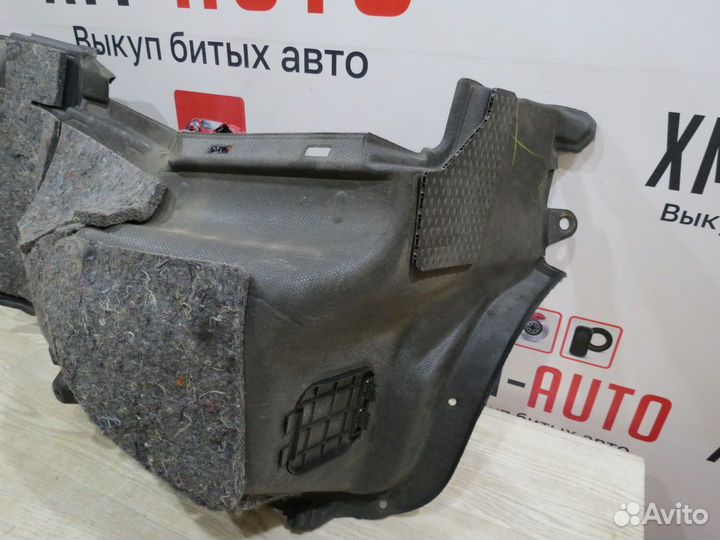 Обшивка багажника правая Toyota Corolla 150