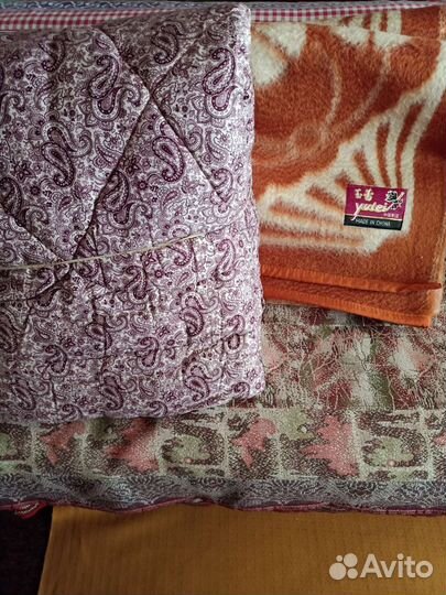 Одеяло верблюжье и одеяло ватное новые