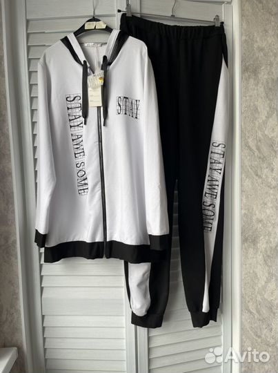 Спортивный костюм