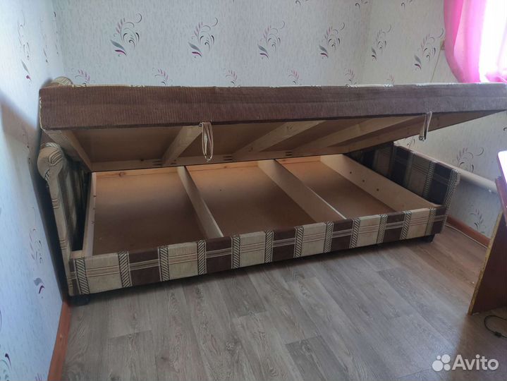 Кровать тахта