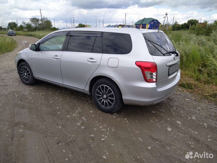 Toyota Corolla Fielder, 2009
