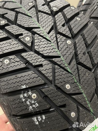 DoubleStar DW01 215/55 R17 94T