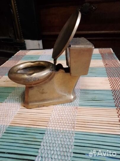 Пепельница сувенирная в виде унитаза времён СССР