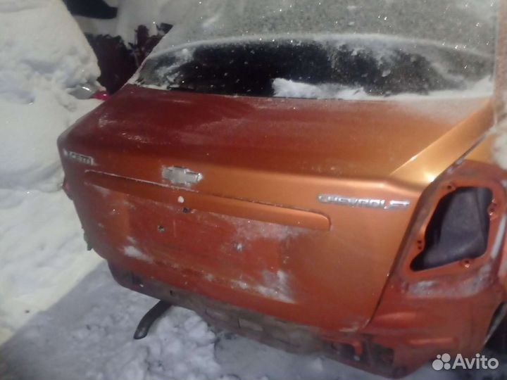 Крышка багажника Шевроле Лачетти седан