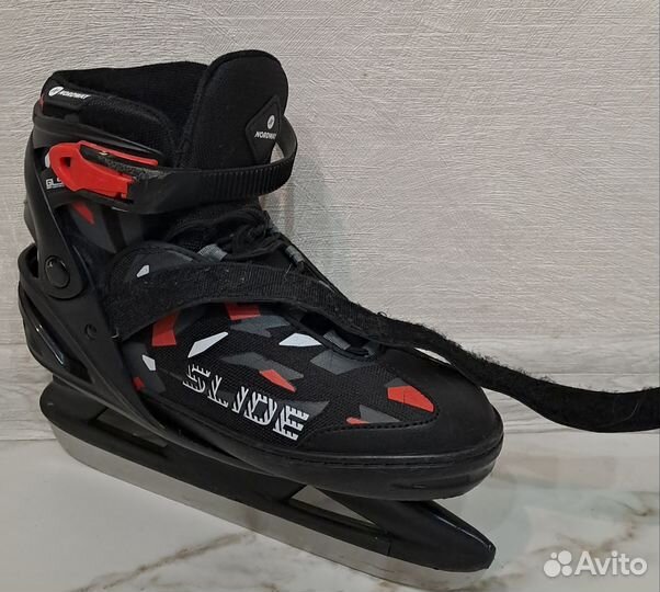Коньки хоккейные