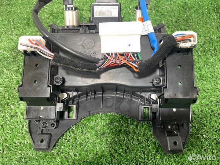 Консоль центральная Kia Sportage SL D4HA 2011