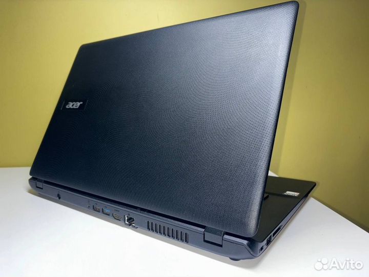 Ноутбук Acer ES15 (15.6/2016/6Gb/500HDD)