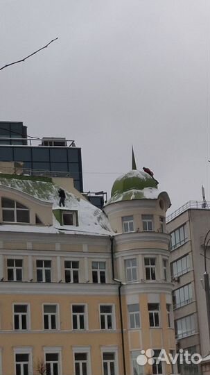 Чистка крыш от снега