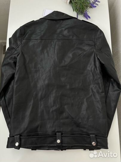 Кожаная куртка косуха Stradivarius