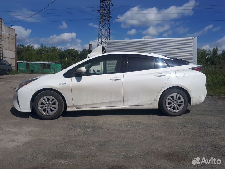 Лобовoe стеклo Toyota Prius XW50 Замена