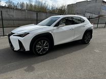 Lexus UX 2.0 CVT, 2021, 21 000 км, с пробегом, цена 4 300 000 руб.