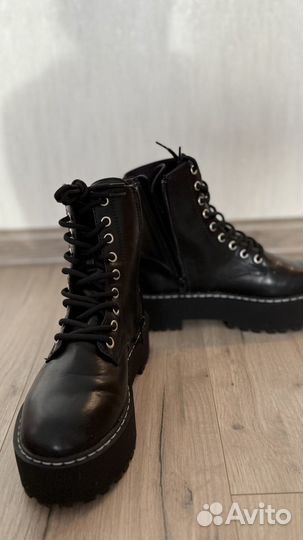 Ботинки женские