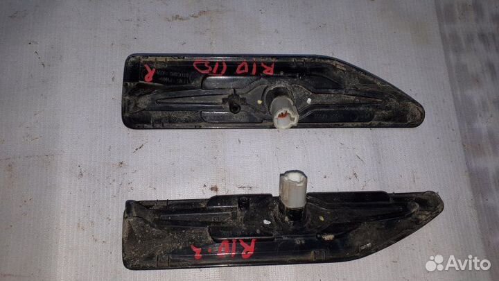 Указатель поворота передний левый Kia Rio QB G4FA