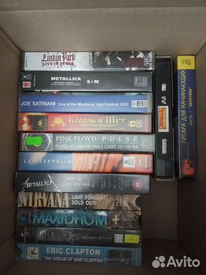 DVD диски, VHS кассеты