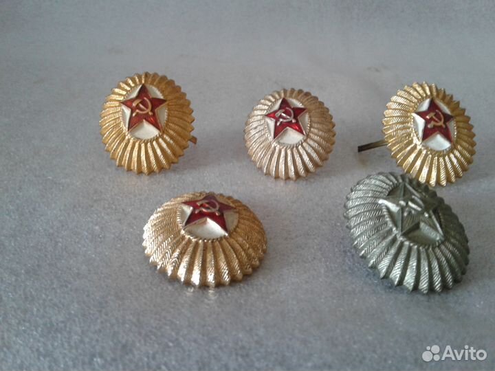 Военные кокарды,пуговицы,звездочки,погоны совет