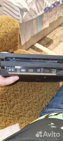 Sony playstation 4 pro cuh 7208b