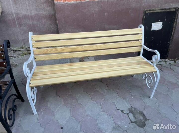 Лавочка садовая