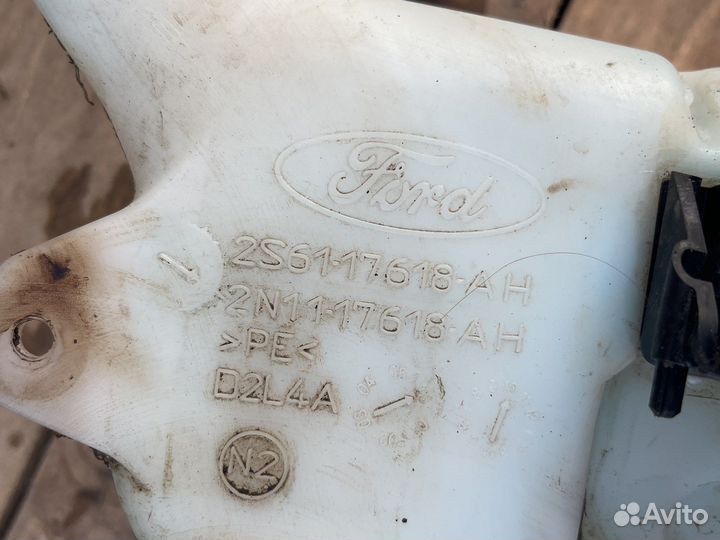 Бачок омывателя Ford Fusion 1.4