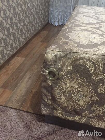 Покрывало, наволочки и комплект штор