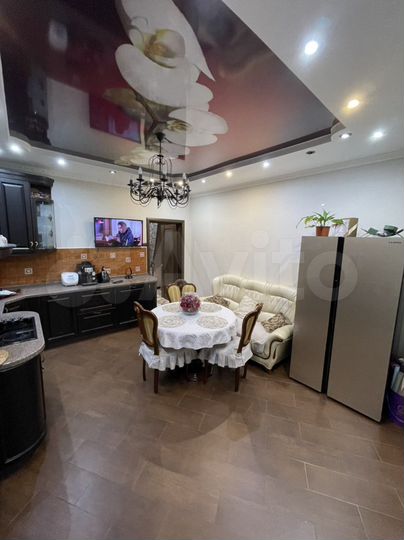 3-к. квартира, 114 м², 1/6 эт.