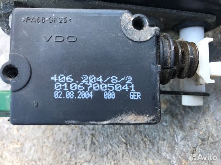 Замки откидного борта боковые Discovery 3