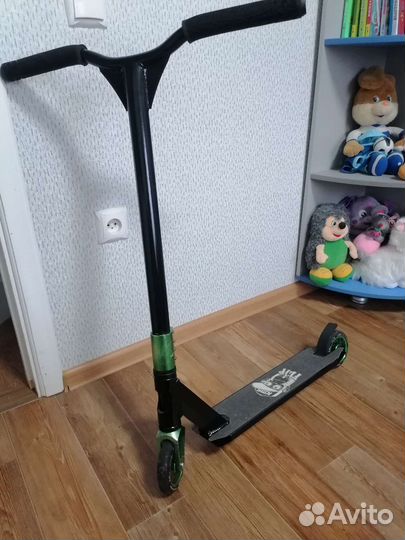 Трюковой самокат