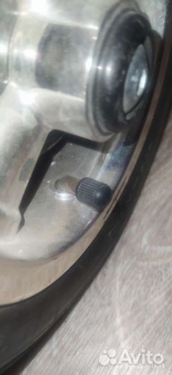 Детский трех колесный велосипед с ручкой