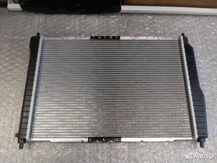 Радиатор охлаждения Chevrolet Aveo F14D3 2002—2012