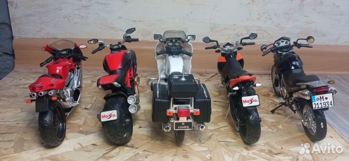 Модель мотоцикла BMW R1200C 1:18