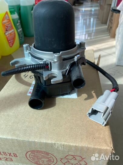 Насос дополнительного надува воздуха Toyota Land