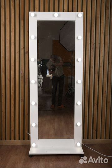 Гримерное зеркало. Ростовое зеркало
