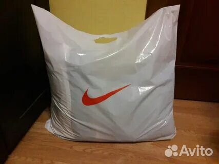 Пакет с вещами муж