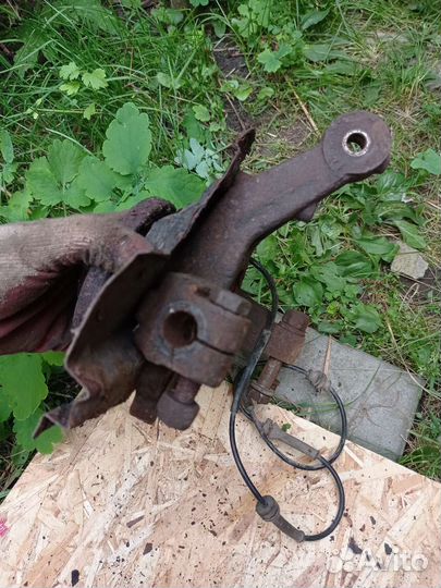 Кулак поворотный Fiat Linea 1.4 120hp