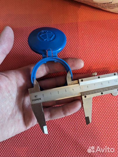 Крышка бачка стеклоомывателя