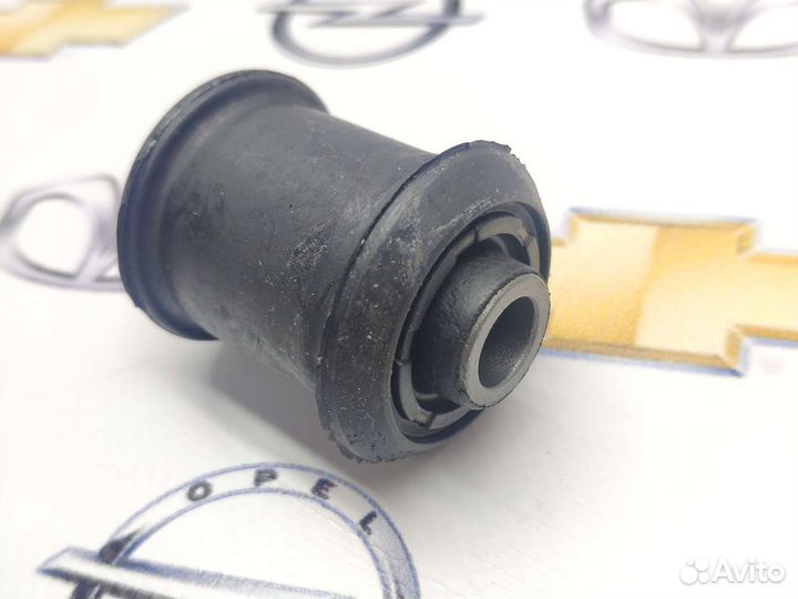 Сайлентблок рычага передний Opel Astra G/H, Zafira
