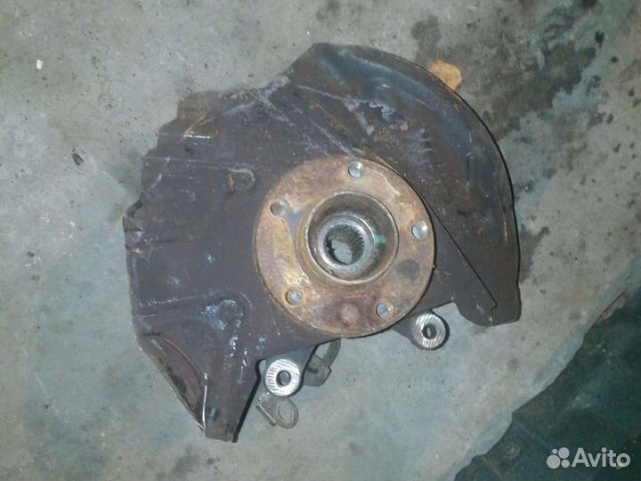 Передний левый поворотный кулак бмв е53 BMW e53