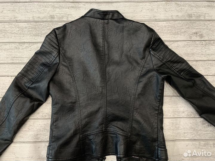 Кожаная куртка женская