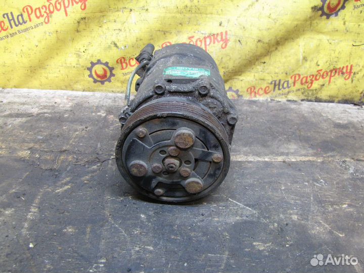 Компрессор кондиционера Skoda Octavia A4