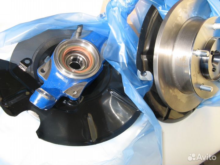 Кулаки с подшипниками Ивеко для Нивы, Шевроле +