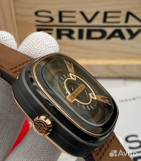 Мужские часы sevenfriday