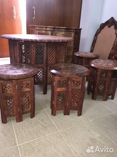 Столик кофейный круглый со стульями