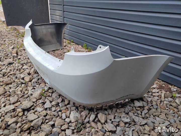 Задний бампер на гранту белый